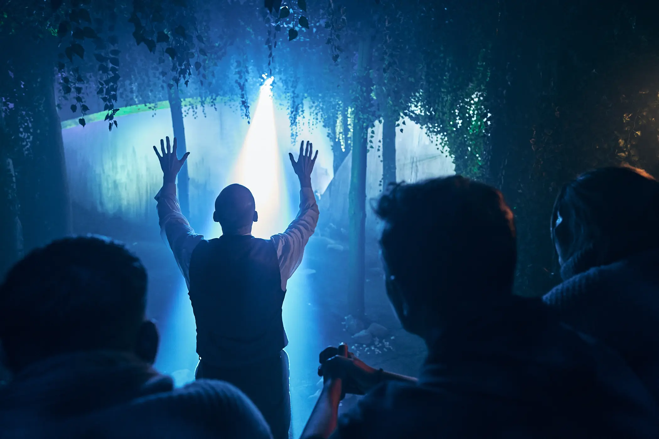 Ogilvy On Horsell Common. Jeff Waynes The War Of The Worlds The Immersive Experience. Photo By Manuel Harlan 1